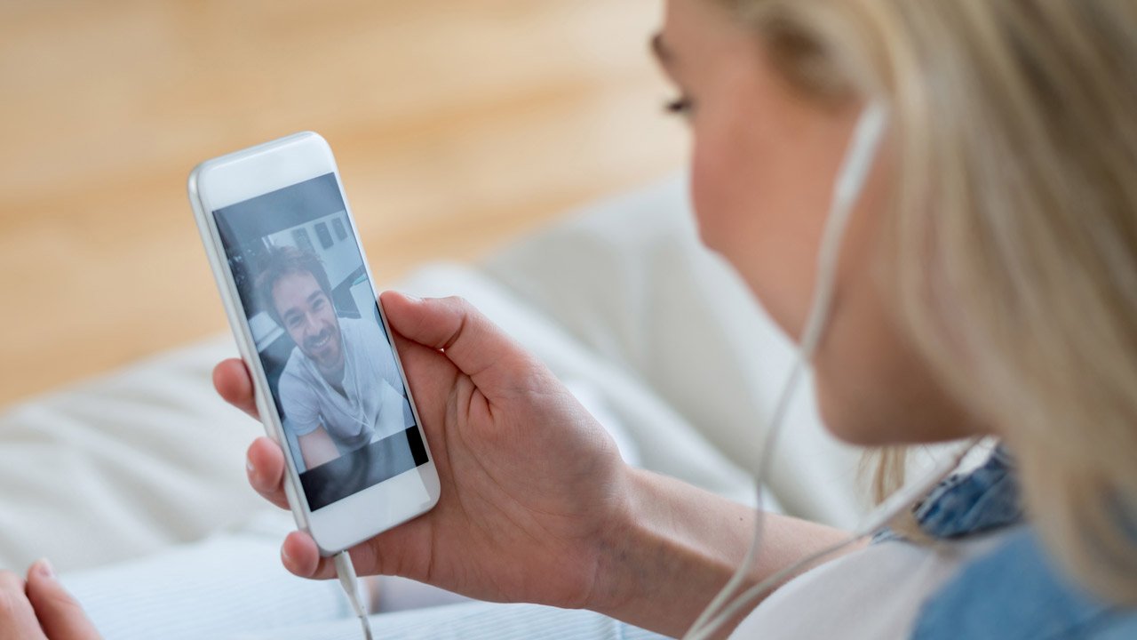 In Times Of Corona Online Stay Informed At All Times And Connected 