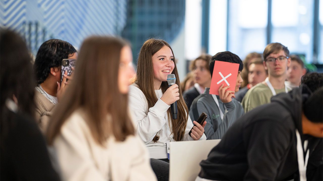 Foto des Publikums im Telefónica Basecamp